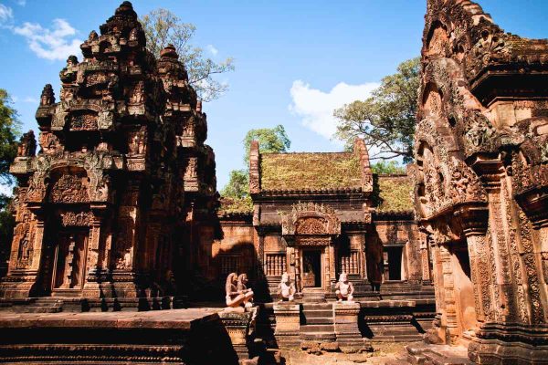 Banteay Srey & Grand Temple Cycling Tour